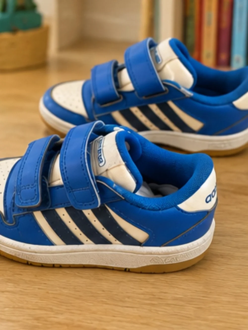 adidas classic sneakers